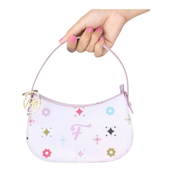 🎄CHRISTMAS GIFTS🎄 NWT-FAO SCHWARTZ-GIRLS SOHO HANDBAG WITH ACCESSORIES - Picture 3 of 9